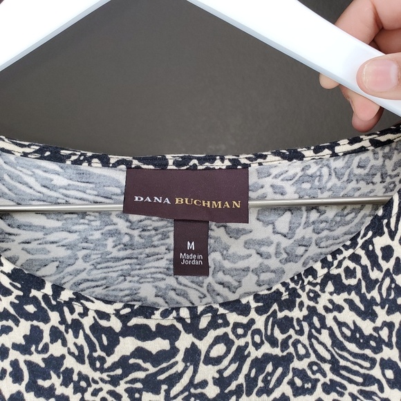 Dana Buchman animal print shirt size M - Picture 4 of 4